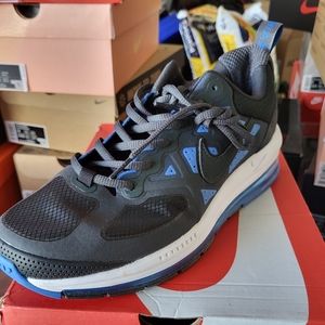 Nike air max genome ,black, signal blue , size men's 9.5 medium , new inbox